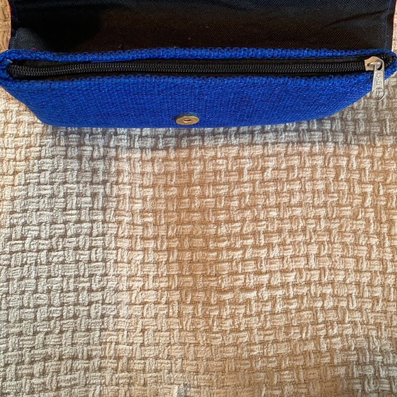 Clutch! - Picture 3 of 5